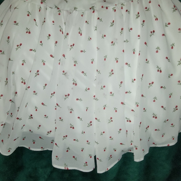 🌹Forever 21 White Rosebud Print Apron Style Romper W/Adjustable Straps Sz Small - Picture 6 of 6